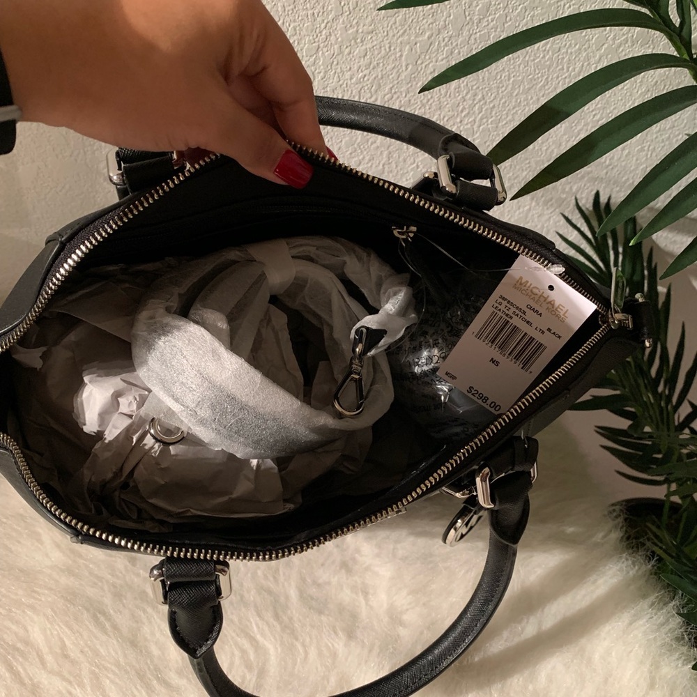 MICHAEL KORS CIARA LARGE SATCHEL - Picture 3 of 8